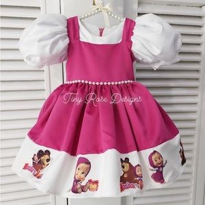 Masha and Bear Dress. Masha y Oso vestido. Size 5T